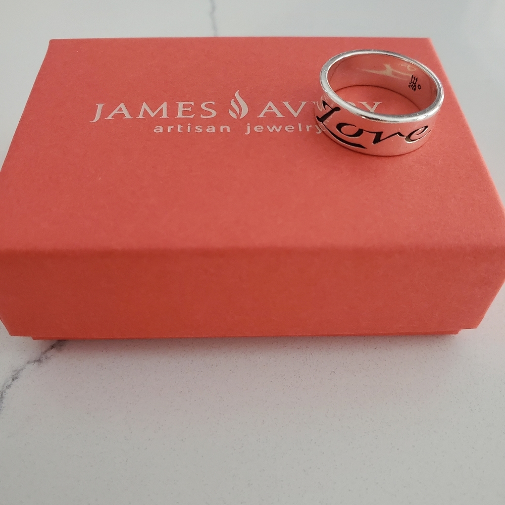 Retired James Avery Love Ring